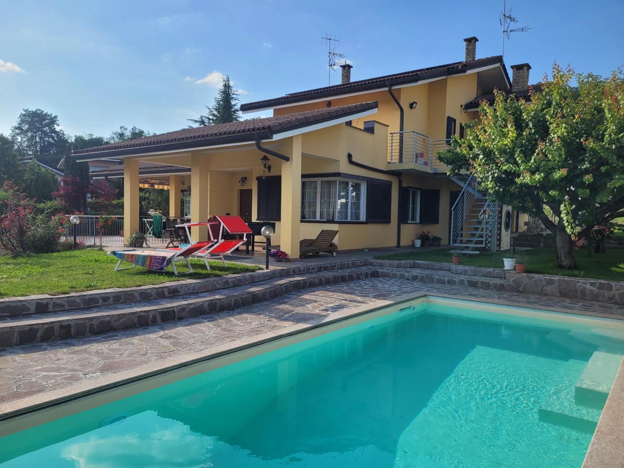 Casa Vacanze Alice E Arianna Cairo Montenotte Buitenkant foto