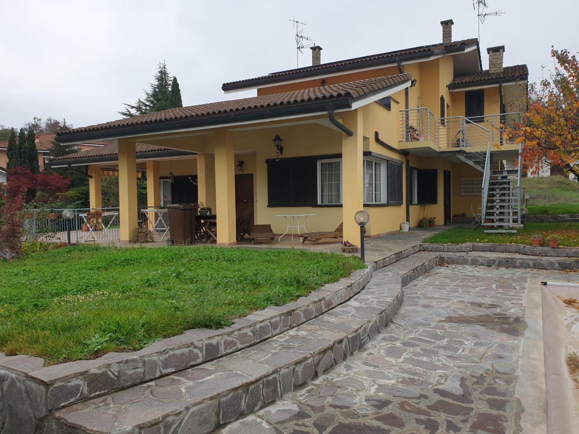 Casa Vacanze Alice E Arianna Cairo Montenotte Buitenkant foto